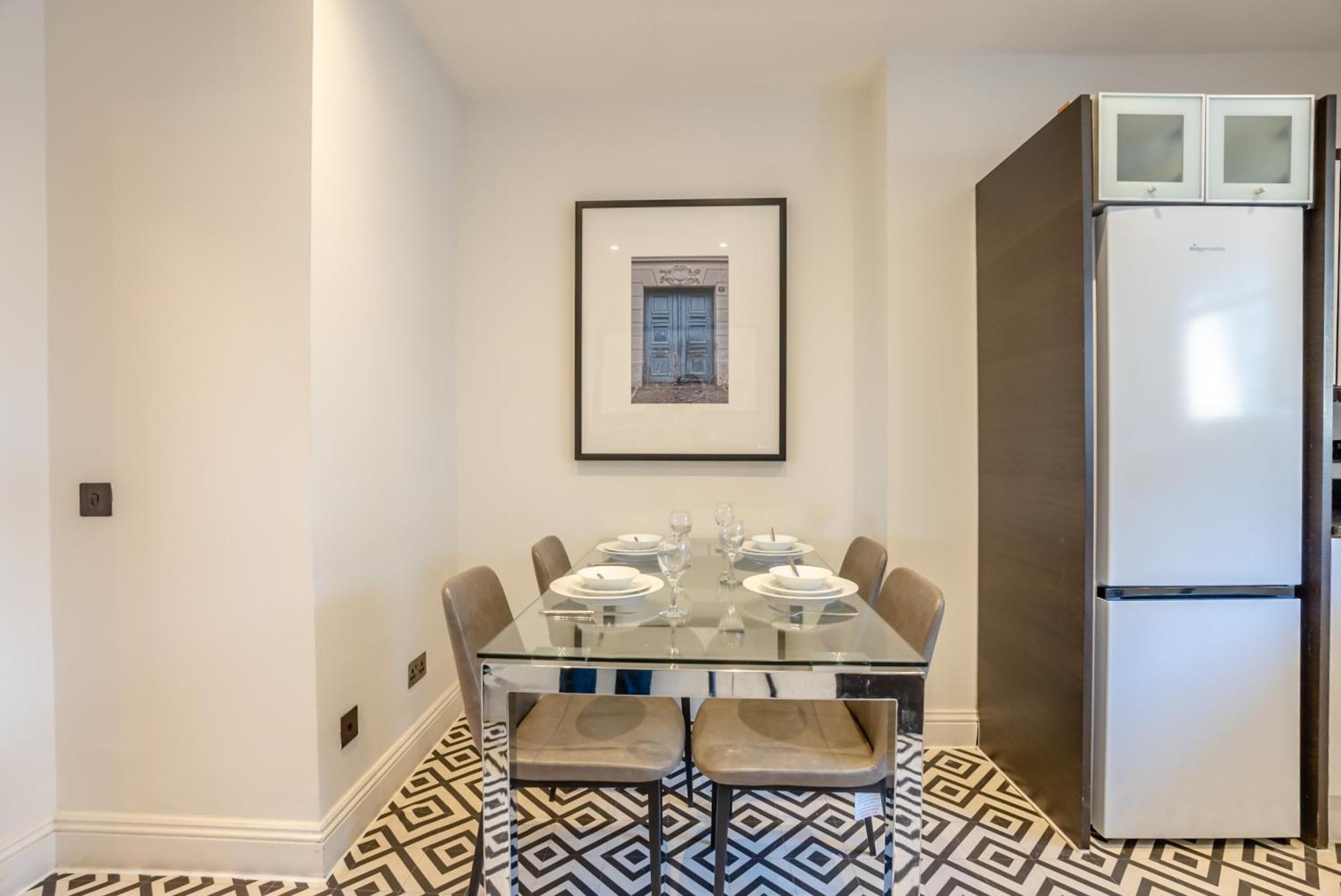 לונדון Strathmore Court Apartments מראה חיצוני תמונה
